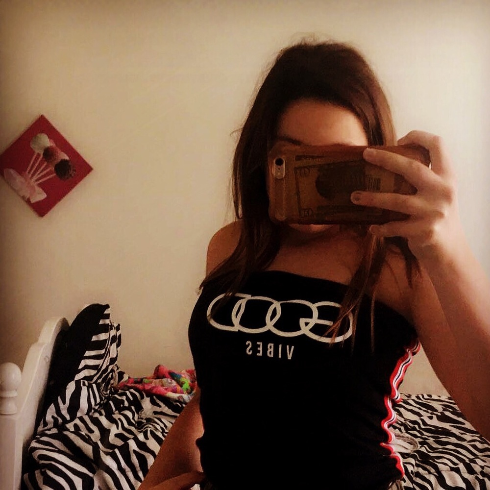 Meet your Posher, Amanda